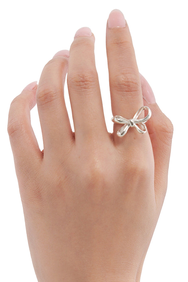 Bow-tiful Ring