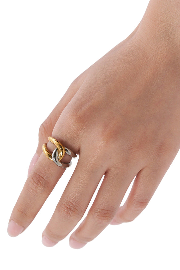 Double Hug Ring